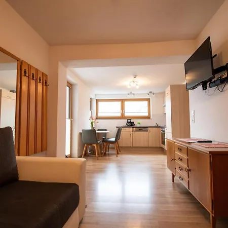 Haus Raggl Apartment Landeck